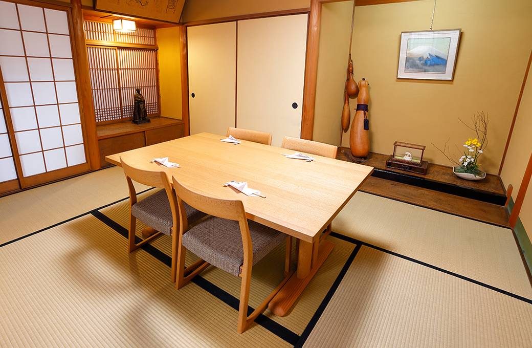 離れ