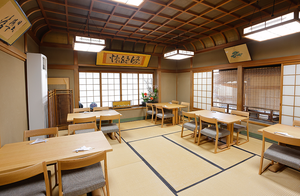離れ